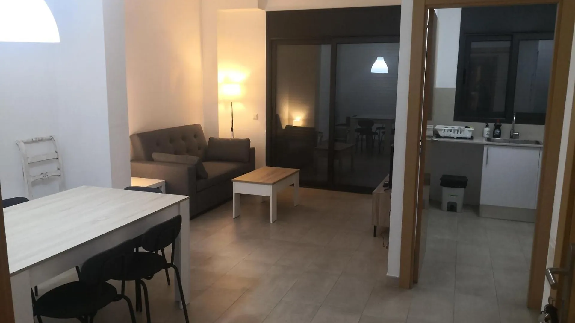Acogedor Apartamento En El Centro De Sitges, Al Lado De La Playa